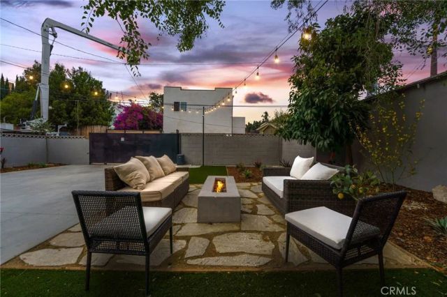 2428 Glyndon Avenue, Venice, CA 90291