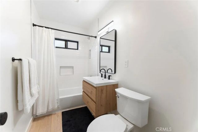2428 Glyndon Avenue, Venice, CA 90291