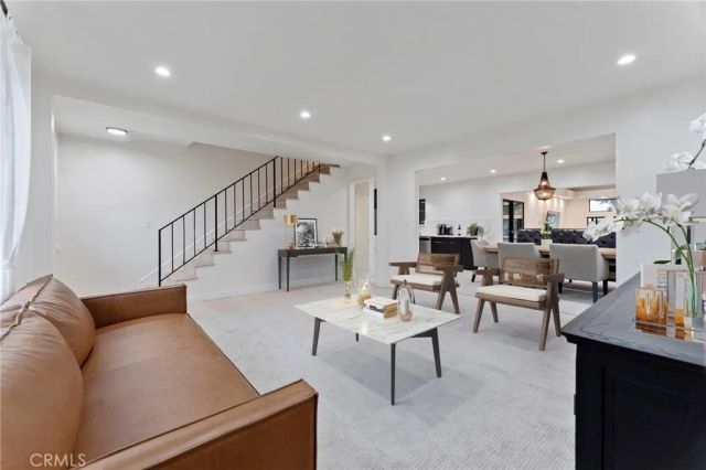 2428 Glyndon Avenue, Venice, CA 90291