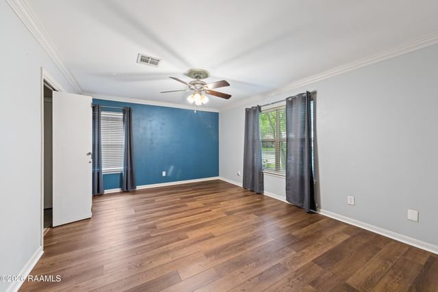 140 Orangewood Drive, Lafayette, LA 70503
