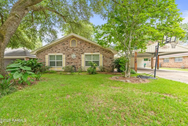 140 Orangewood Drive, Lafayette, LA 70503