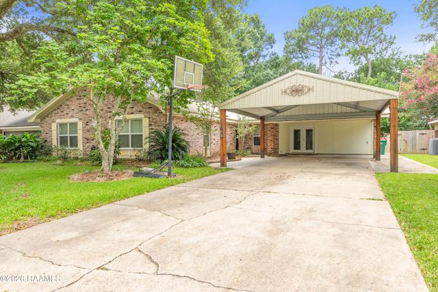 140 Orangewood Drive, Lafayette, LA 70503