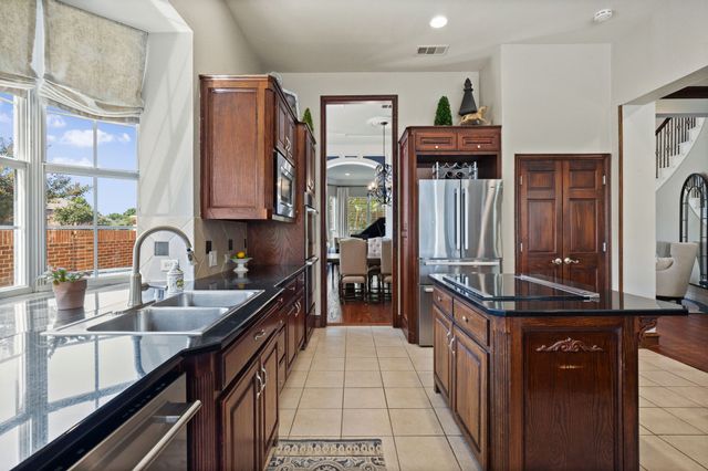 10624 Star Meadow Drive, Frisco, TX 75033