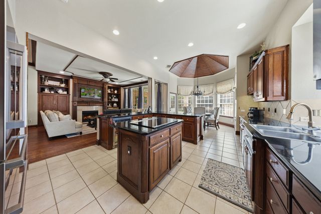10624 Star Meadow Drive, Frisco, TX 75033