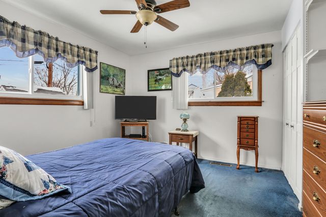 518 Elder Lane, Glenview, IL 60025