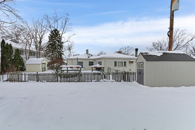 518 Elder Lane, Glenview, IL 60025