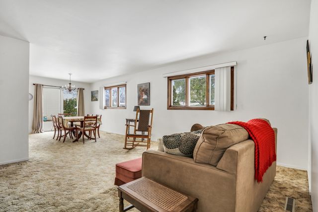 518 Elder Lane, Glenview, IL 60025