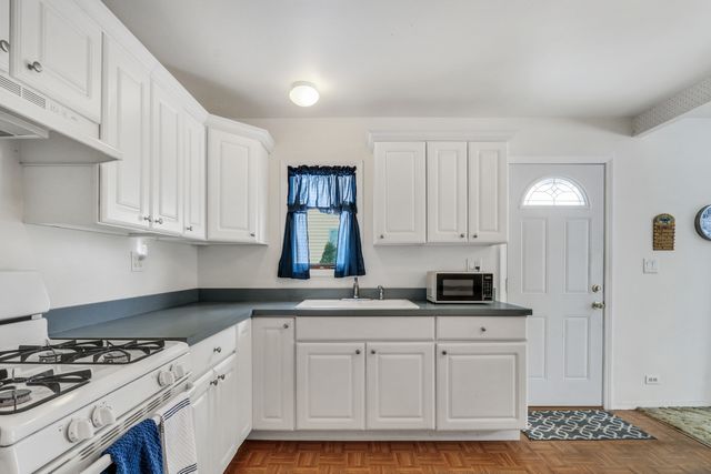 518 Elder Lane, Glenview, IL 60025