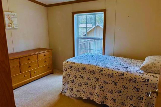 11 Page Street, Plymouth, NH 03264