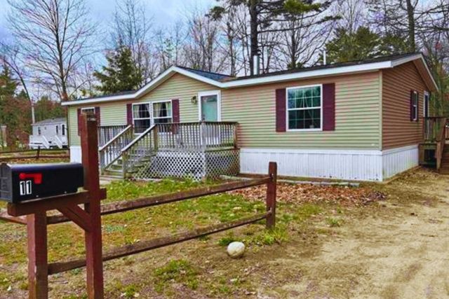 11 Page Street, Plymouth, NH 03264