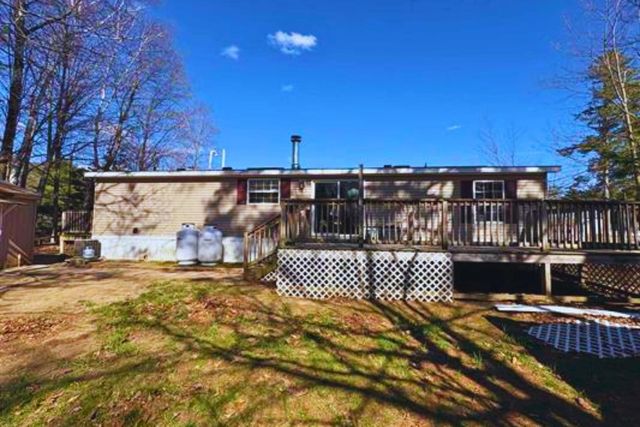 11 Page Street, Plymouth, NH 03264