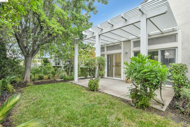 276 Black Amber Way, Brentwood, CA 94513