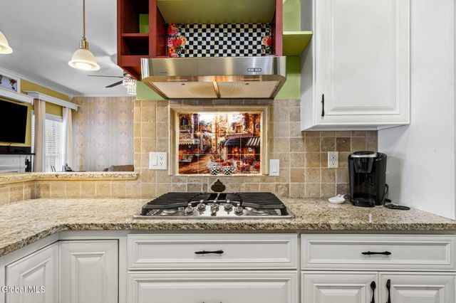 1000 Kings Road, Schenectady, NY 12303