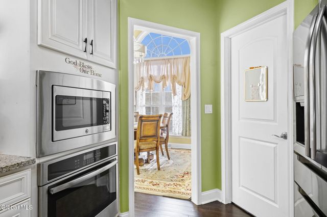 1000 Kings Road, Schenectady, NY 12303