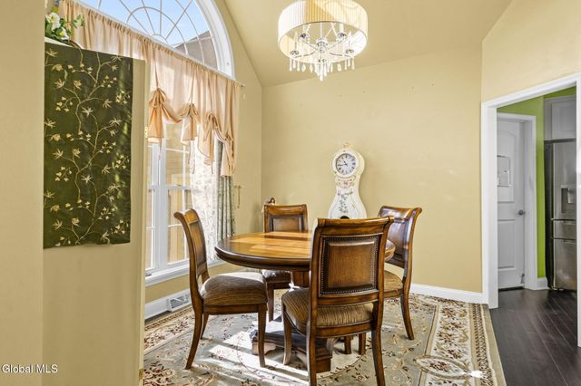 1000 Kings Road, Schenectady, NY 12303