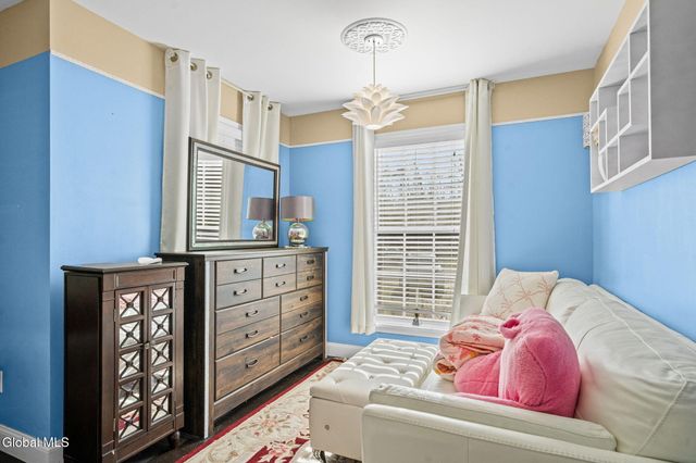 1000 Kings Road, Schenectady, NY 12303