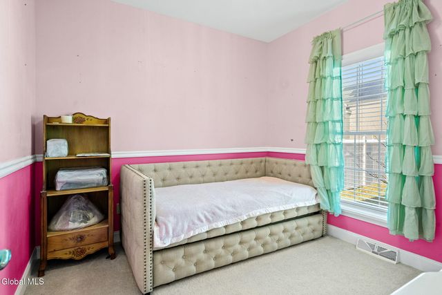 1000 Kings Road, Schenectady, NY 12303