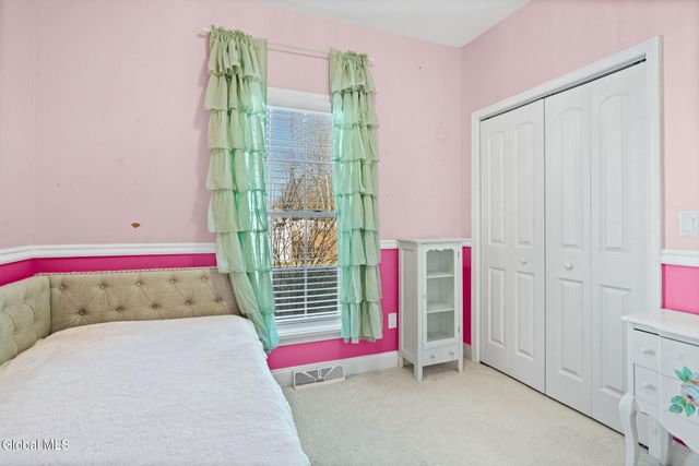 1000 Kings Road, Schenectady, NY 12303