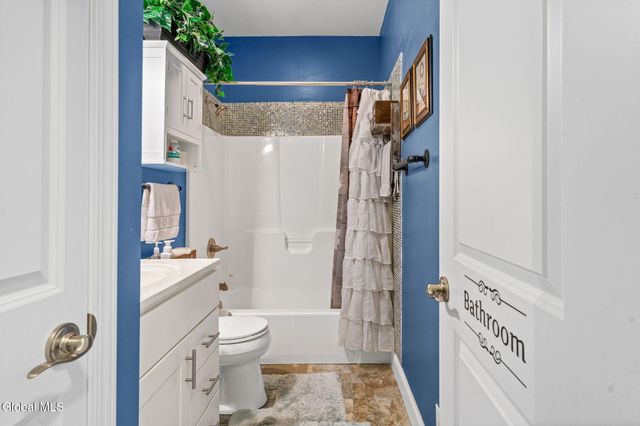 1000 Kings Road, Schenectady, NY 12303