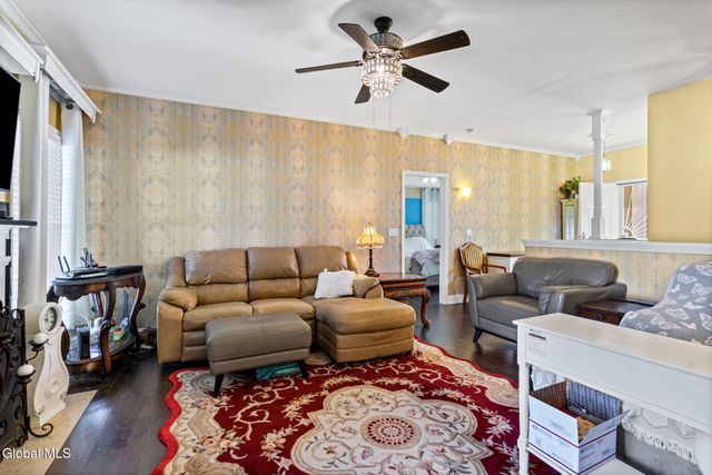 1000 Kings Road, Schenectady, NY 12303