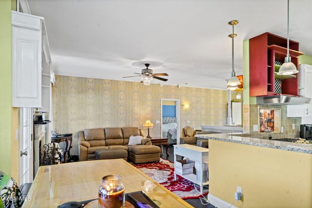 1000 Kings Road, Schenectady, NY 12303