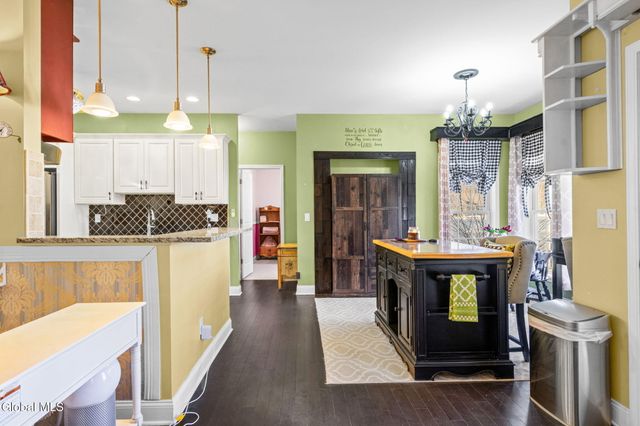 1000 Kings Road, Schenectady, NY 12303