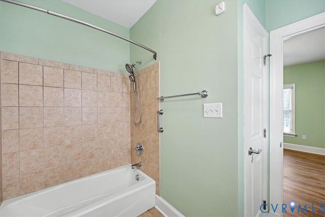 5905 Covington Hills Ln, Glen Allen, VA 23059