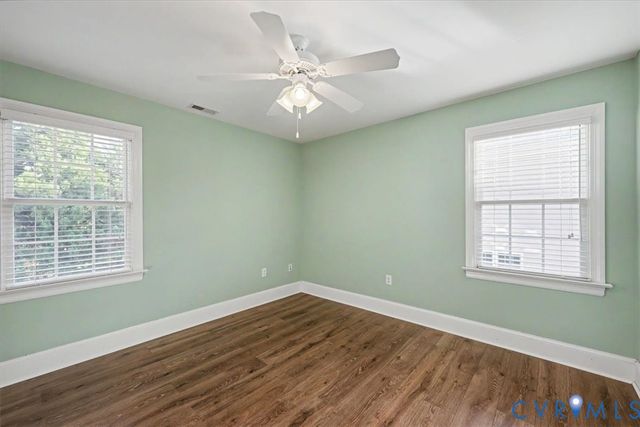 5905 Covington Hills Ln, Glen Allen, VA 23059