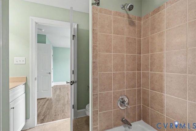 5905 Covington Hills Ln, Glen Allen, VA 23059