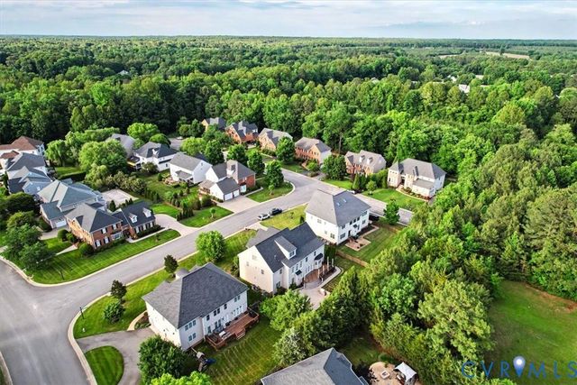 5905 Covington Hills Ln, Glen Allen, VA 23059