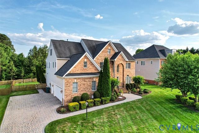 5905 Covington Hills Ln, Glen Allen, VA 23059
