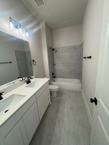 814 Valley Ridge Road, Van Alstyne, TX 75495