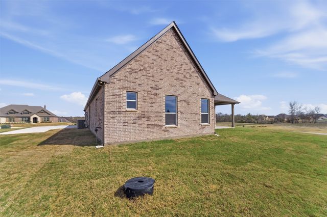 814 Valley Ridge Road, Van Alstyne, TX 75495