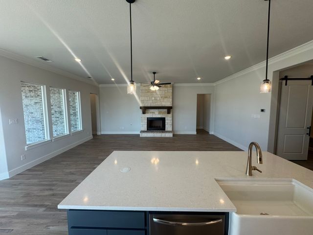 814 Valley Ridge Road, Van Alstyne, TX 75495