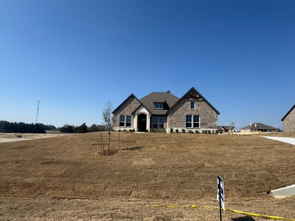 814 Valley Ridge Road, Van Alstyne, TX 75495