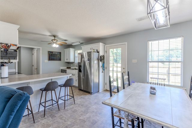 405 Parkway Avenue, Morrilton, AR 72110