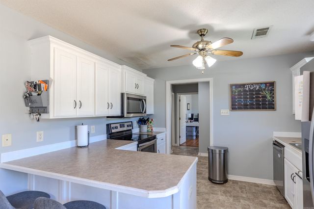 405 Parkway Avenue, Morrilton, AR 72110