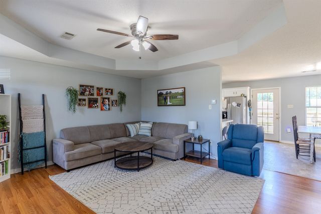 405 Parkway Avenue, Morrilton, AR 72110