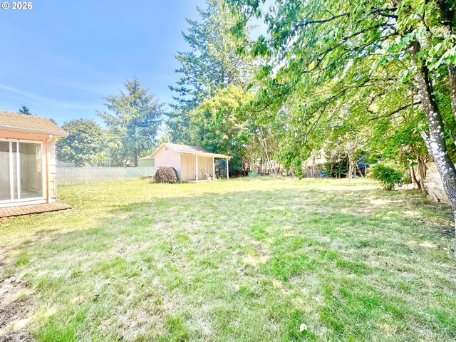 16720 Se CLINTON St, Portland, OR 97236