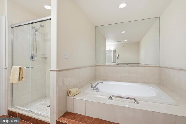 16 JEFFERSON CROSSING, East Norriton, PA 19401