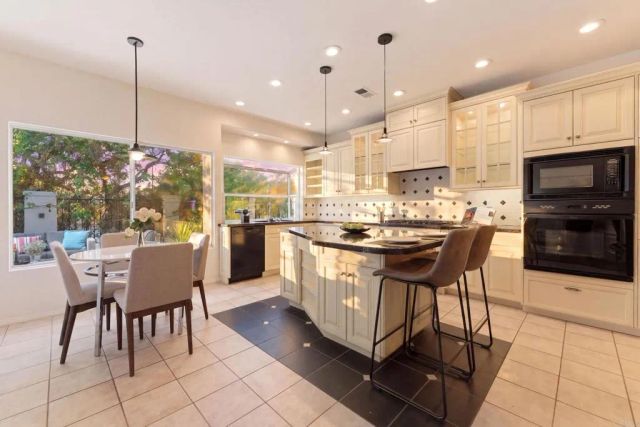 12634 Intermezzo Way, San Diego, CA 92130