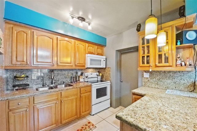 2661 SW 12th Ter, Fort Lauderdale, FL 33315