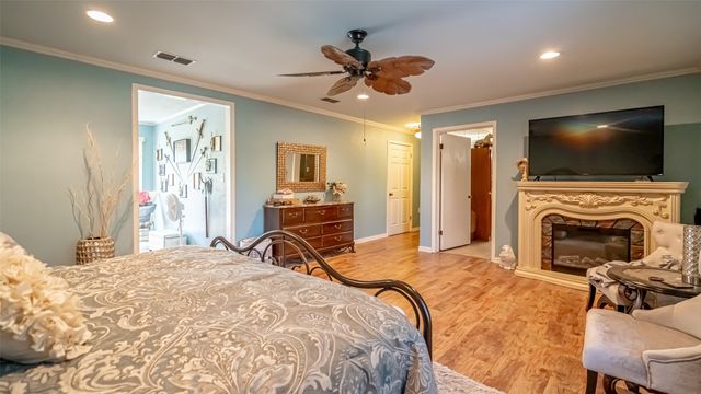 1407 Cheyenne Trail, Granbury, TX 76048