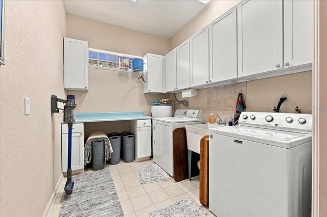 396 CRUISERS DRIVE, Polk City, FL 33868
