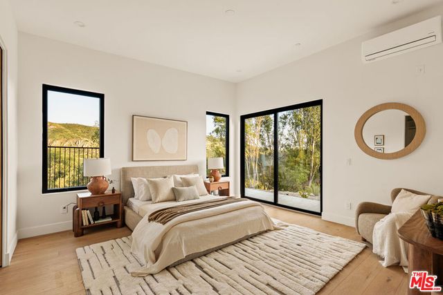 38 Dapplegray Road, Bell Canyon, CA 91307
