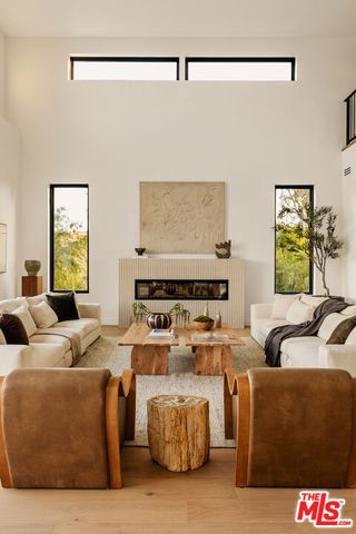 38 Dapplegray Road, Bell Canyon, CA 91307