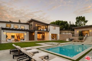 38 Dapplegray Road, Bell Canyon, CA 91307
