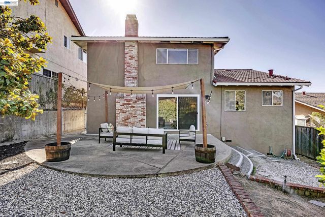 23070 Glenn Ellen, Hayward, CA 94541