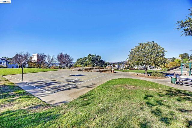 23070 Glenn Ellen, Hayward, CA 94541