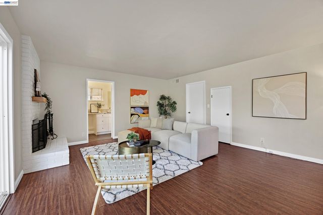 23070 Glenn Ellen, Hayward, CA 94541